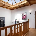 Peaky Villa *