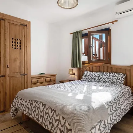 Peaky Willa Yaiza (Lanzarote)